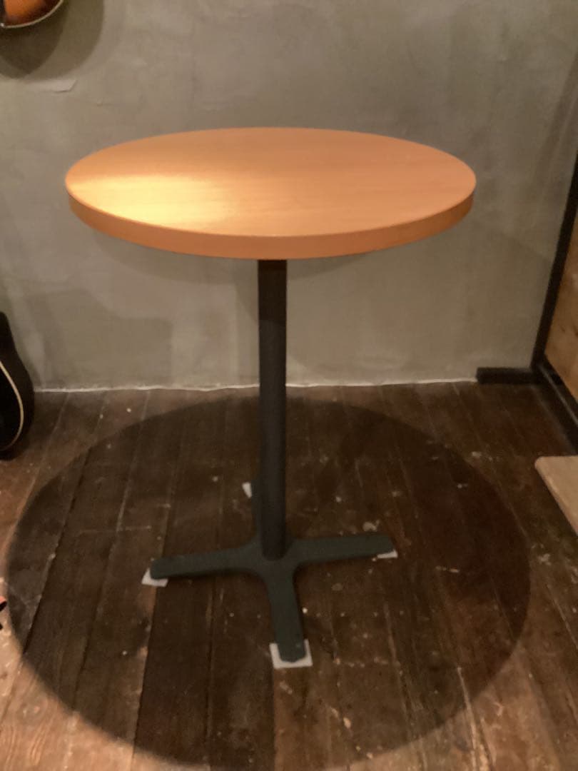 円形カウンターテーブル 木製天板 黒脚