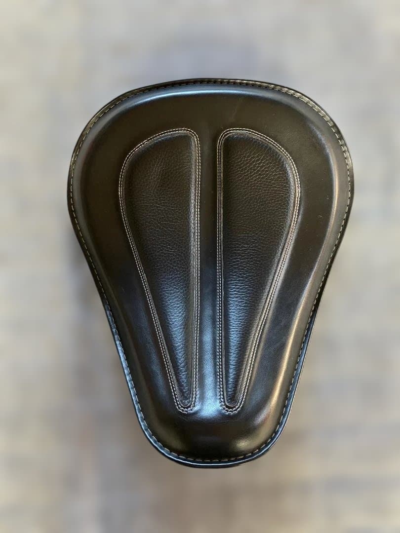 ハーレーダビッドソン純正ソロサドルシート