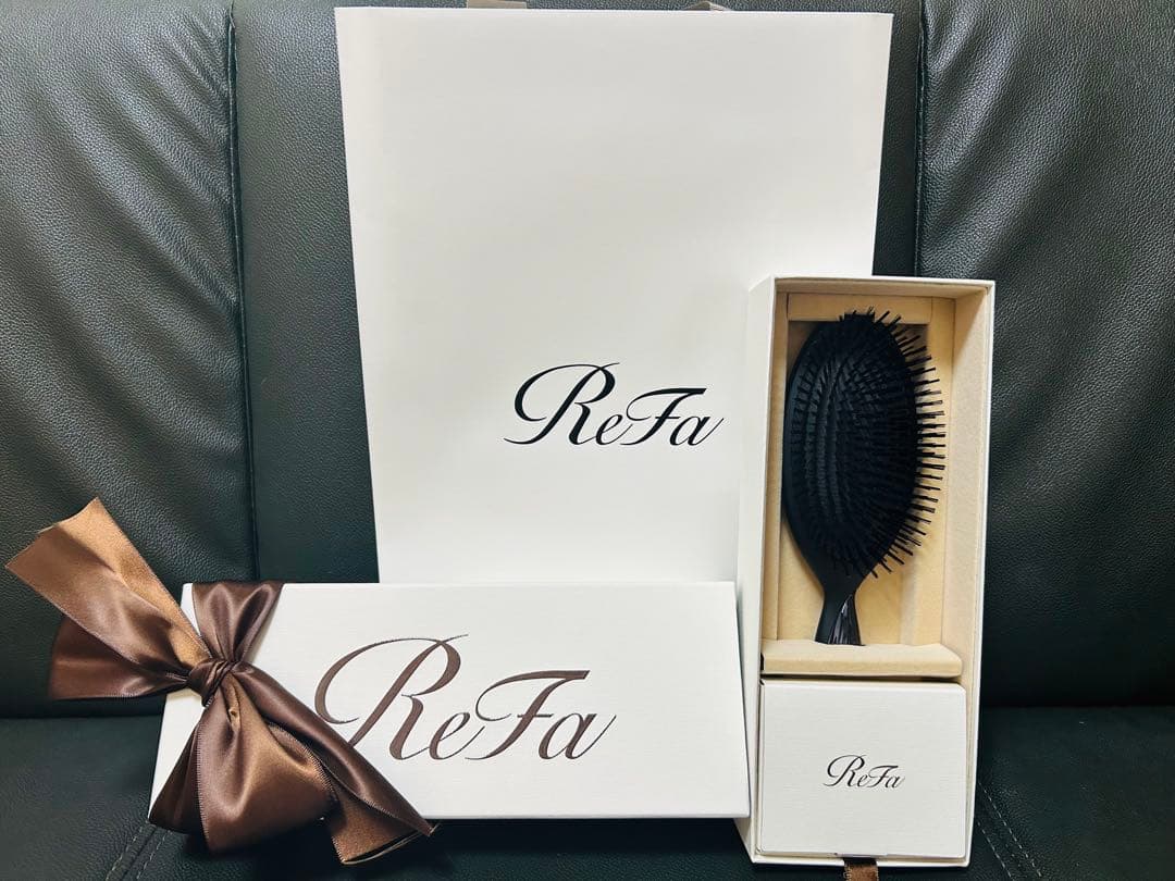 歳末特価【新品未使用】ReFa リファブリッスル　オリジナルショッパー付 ReFaギフトラッピングセット S】リファブリッスル | ヘアブラシ | ReFa