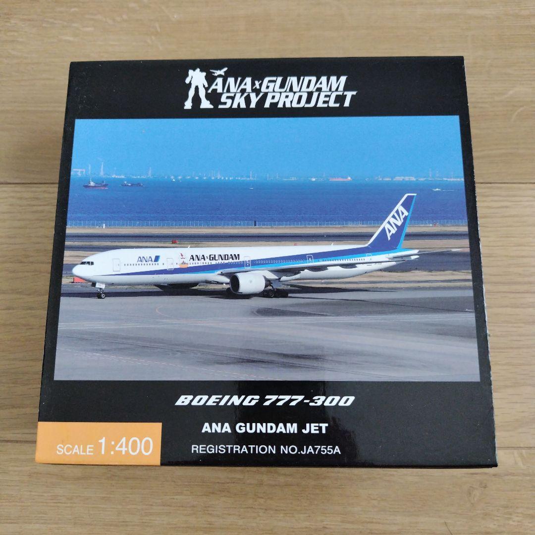 航空機・ヘリコプター ANA GUNDAM JET Boeing 777-300 Amazon.com: 1/200?Boeing777-300 & RX-78 Gundam ANA Exclusive by