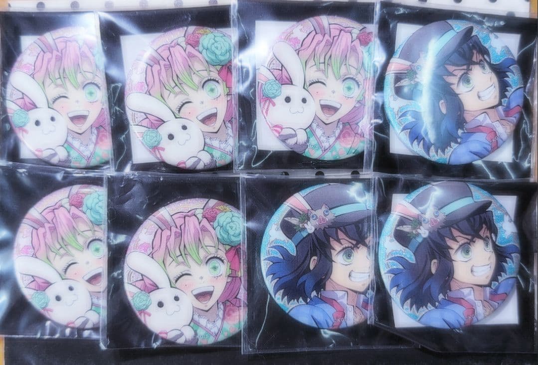 甘露寺蜜璃 嘴平伊之助 兎年 缶バッチ AGF