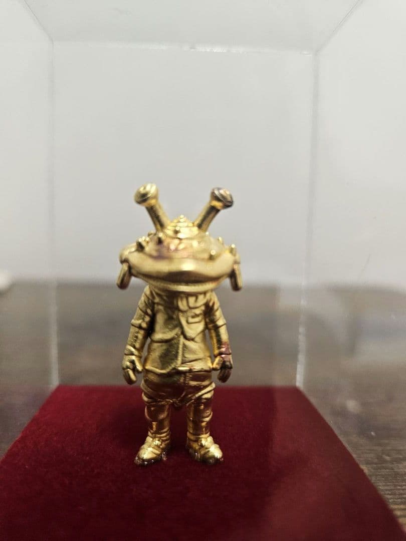 Tonkichiさん専用【２4金】 カネゴン　黄金フィギュア　専用ケース有り