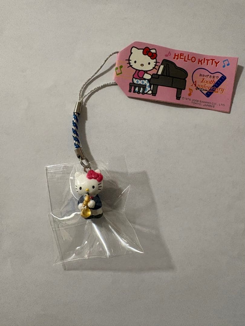 魚*魚様 ハローキティ 伊藤楽器限定　ストラップ　根付 ご当地キティ イカ いか 海鮮 海 魚 北海道限定 ハローキティ