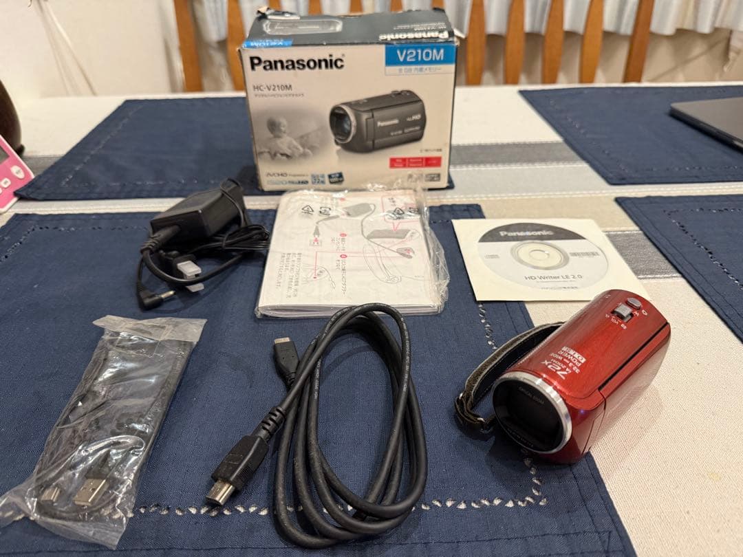 Panasonic HC-V210M フルHDビデオカメラ