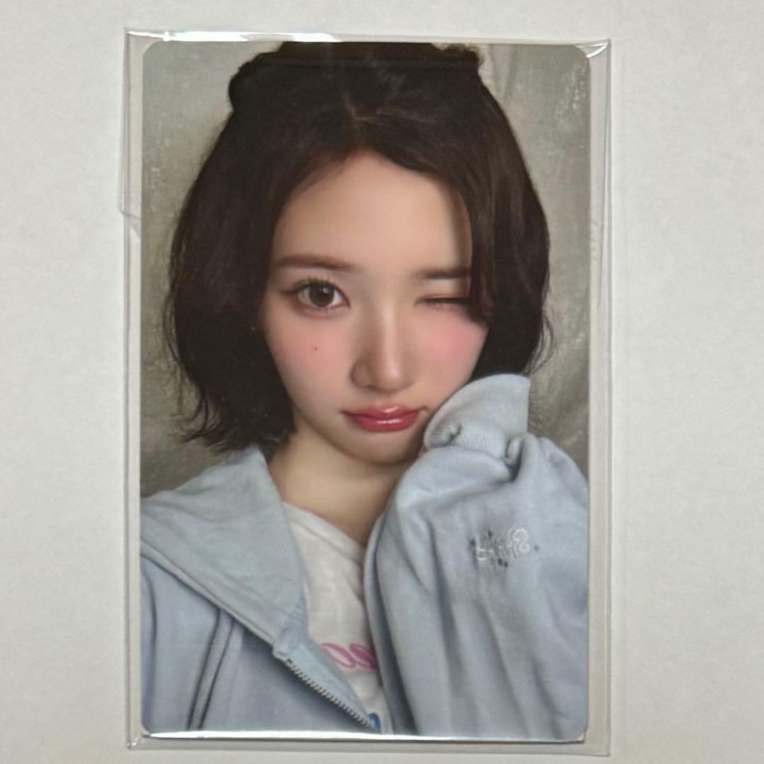 Hearts2Hearts ジウ フーディ パーカー トレカ