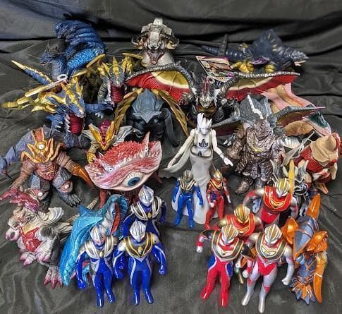 ウルトラマンガイア＆登場怪獣・宇宙人（バンダイ）ソフビフィギュア26体セット＋2