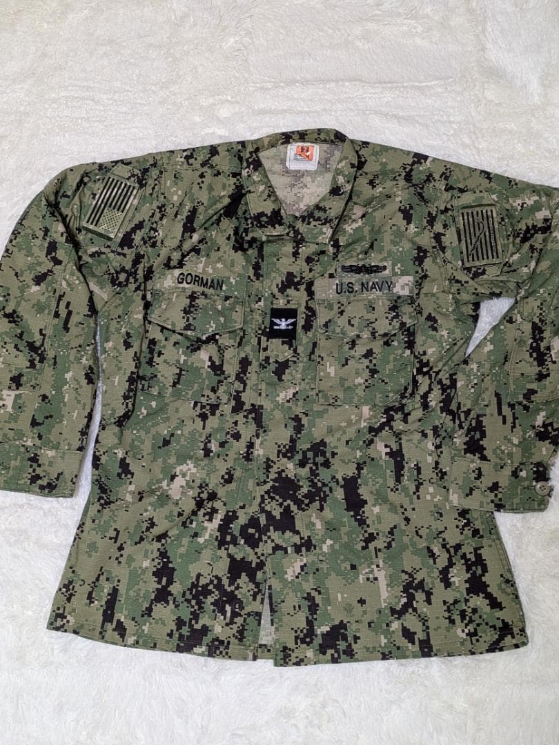 【美品】US NAVY アメリカ海軍 戦闘服 ジャケット 階級章ワッペン付き 美品】US NAVY アメリカ海軍 戦闘服 ジャケット 階級章ワッペン付き