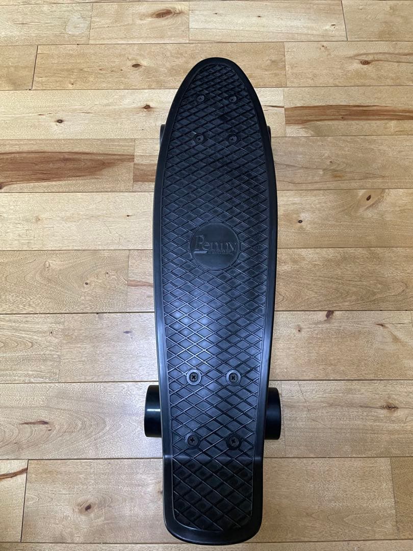 美品pennyペニー　２２インチ　ブラックナイト　日本限定品 公式通販】ペニースケートボード ステープルズ BLACKOUT・22インチ