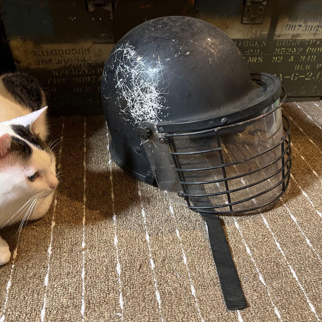 米軍放出品　実物　ヘルメット　SWAT 特殊部隊　暴徒鎮圧