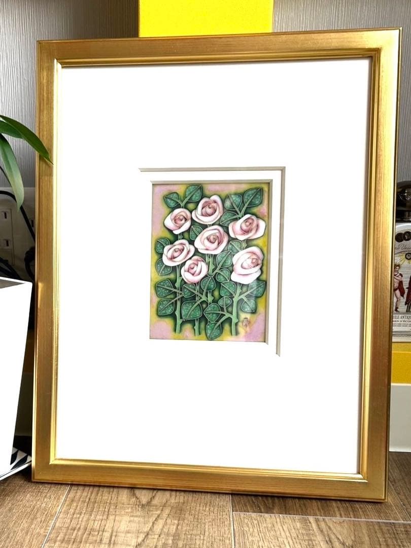 七宝焼額絵　バラの絵画 金色フレーム付き 横 33cm 縦41cm