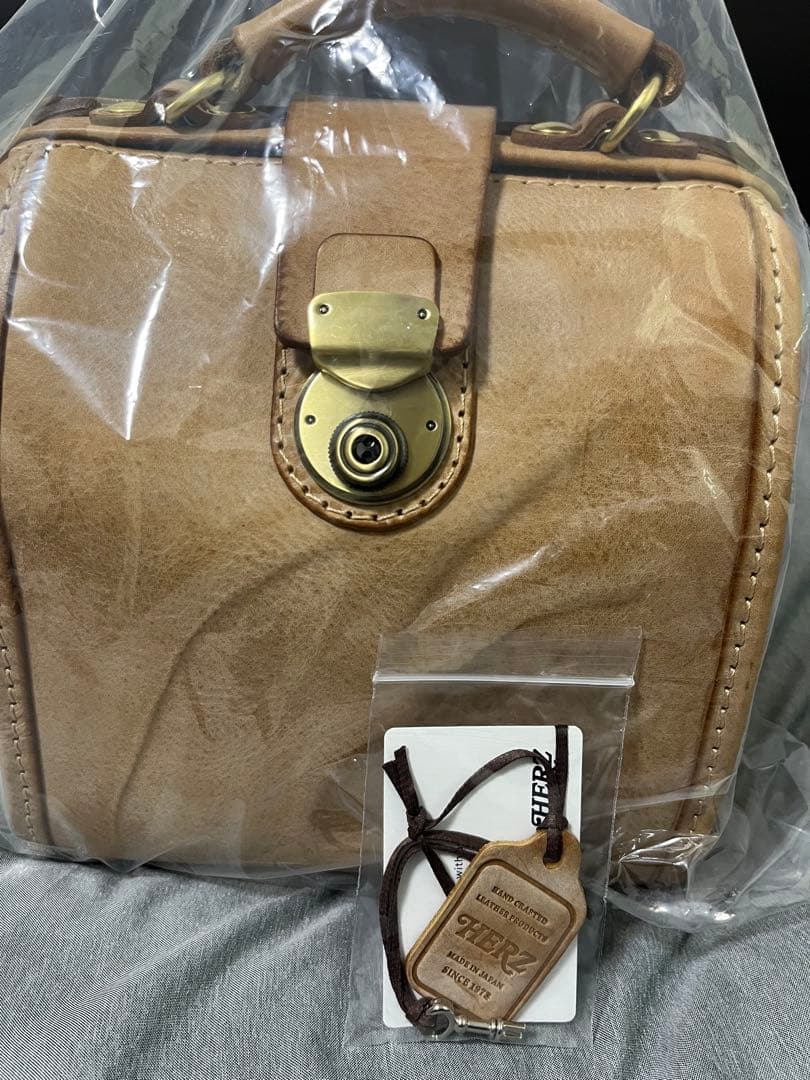 ヘルツ　ルドミニョン ルドミニョンのお話｜革鞄・革小物のHERZ公式通販