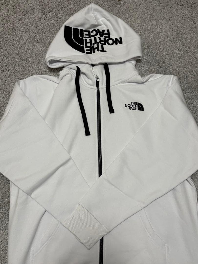 THE NORTH FACE パーカー　XLサイズ（未使用）