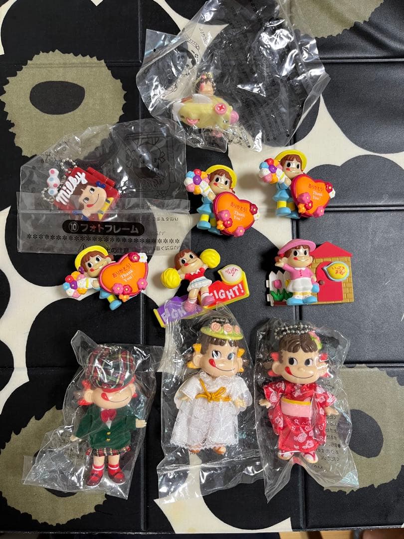 ペコちゃん フィギュア バンダナ バッジ セット