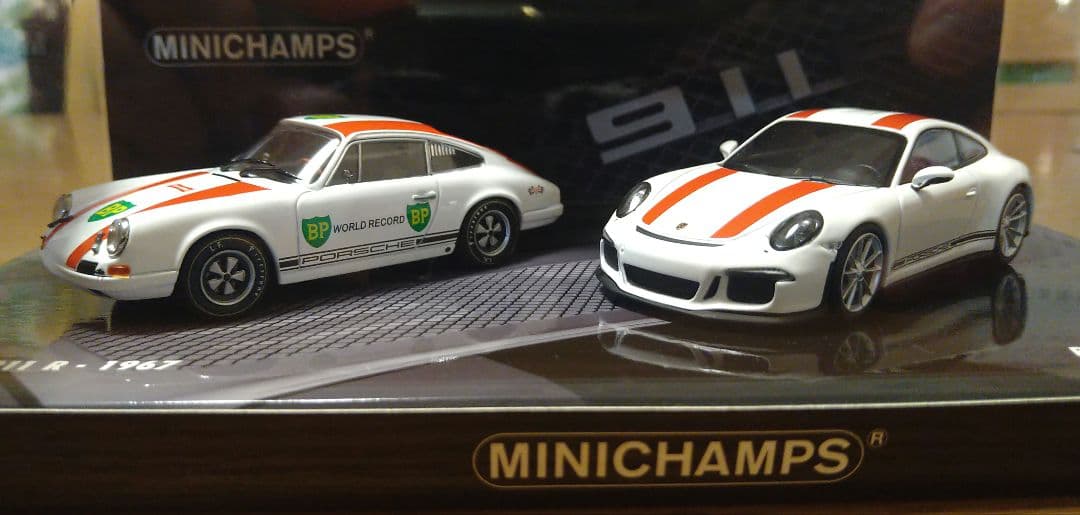 ミニチャンプス アジア特注品 1/43 ポルシェ 911 R 2台セット - メルカリ