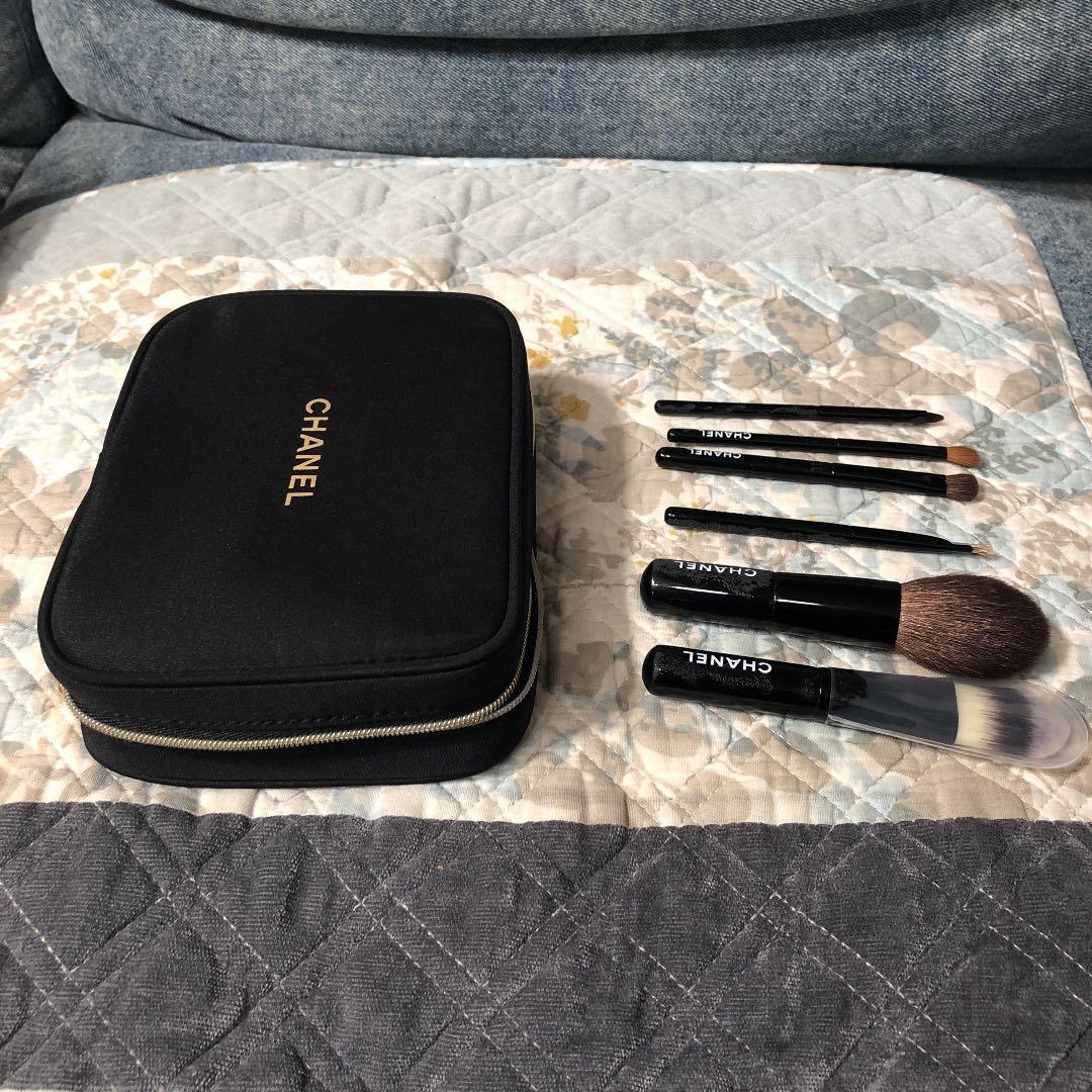 新品未使用ですが長期保存していた為ブラシに引っ付いた後があります。