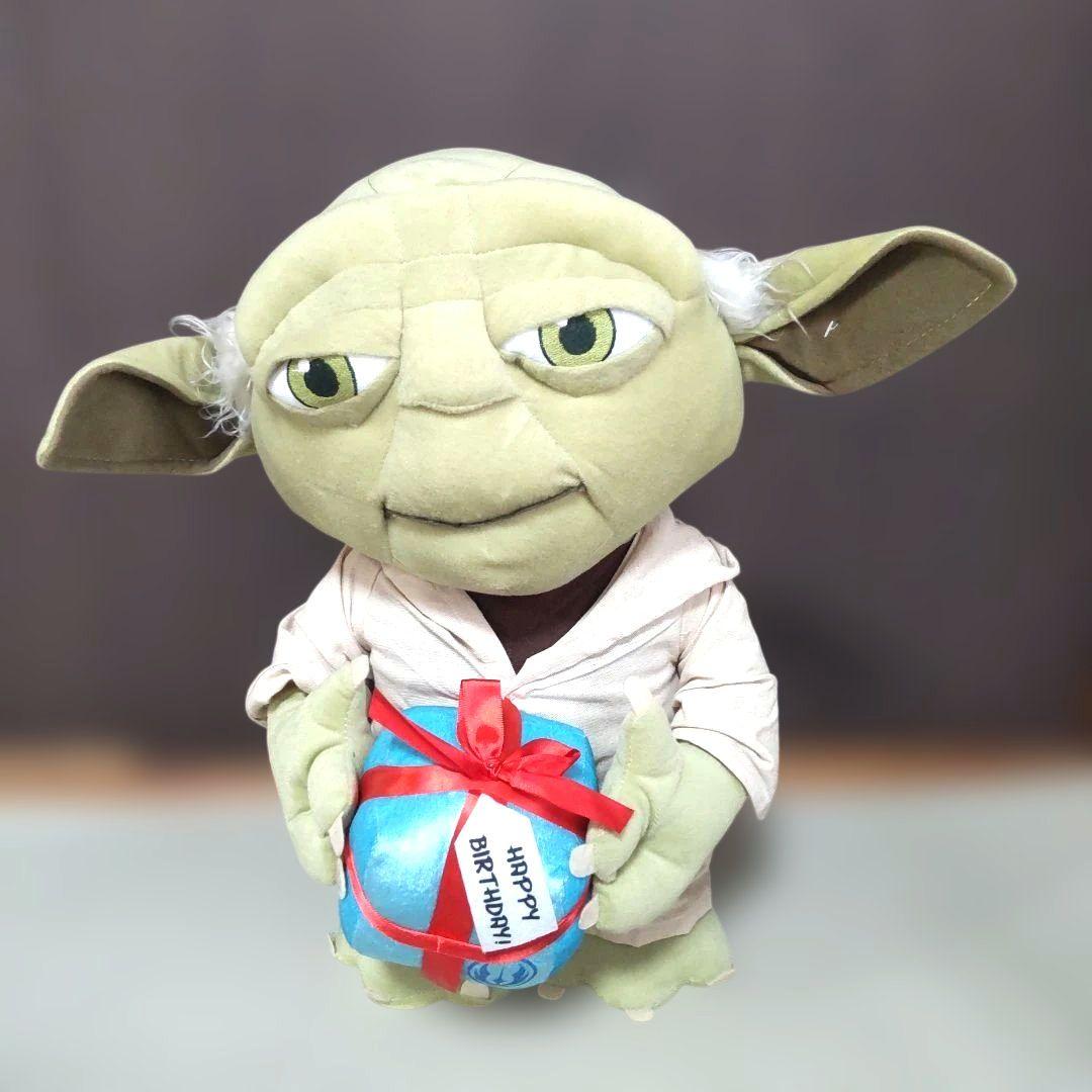 STAR WARS ヨーダ 特大　等身大　ぬいぐるみ スターウオーズ スター・ウォーズのヨーダとウィケット、初の等身大ぬいぐるみが限定