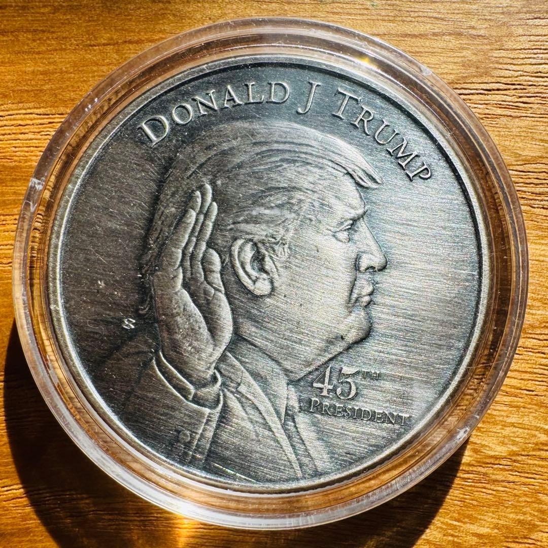 トランプ大統領　1オンス アンティーク銀貨　45代大統領