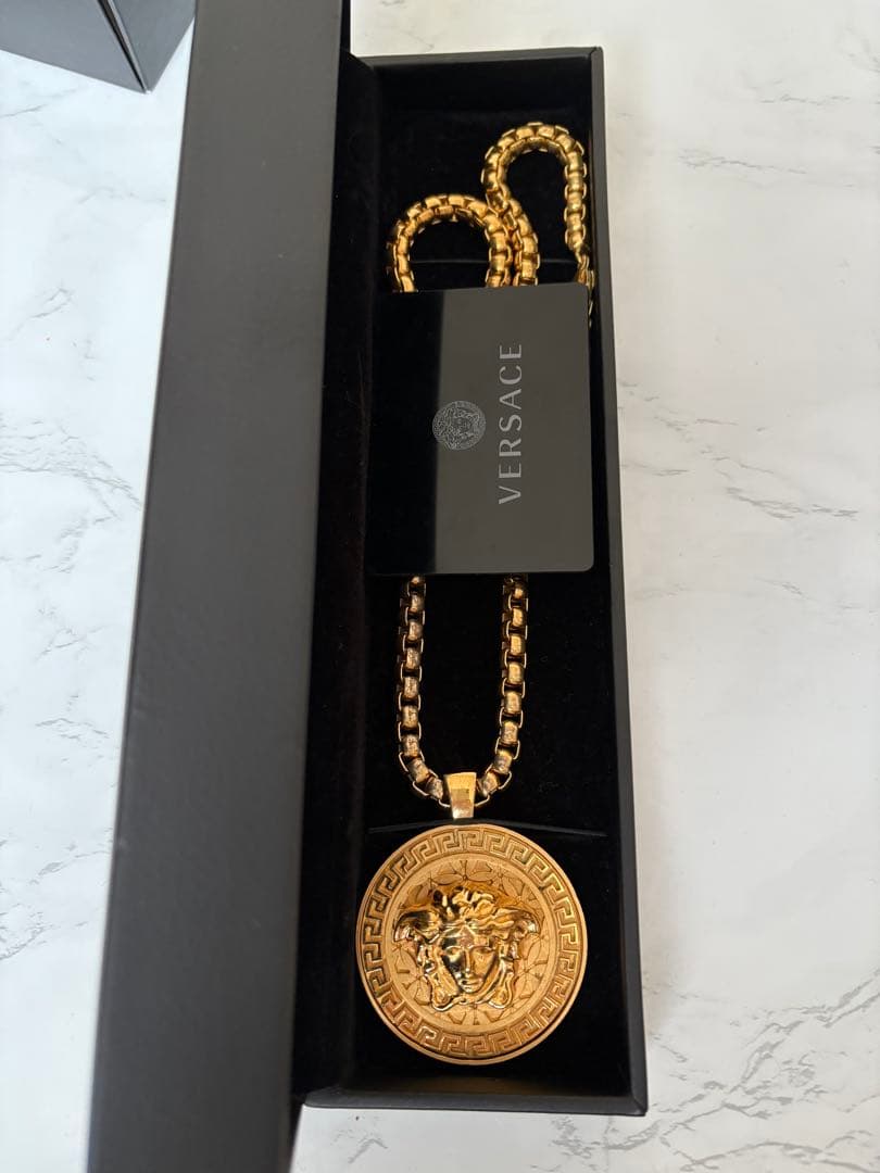 VERSACE ゴールド メダリオン ネックレス 楽天市場】ヴェルサーチ ネックレス メデューサ ミニメダリオン グレカ