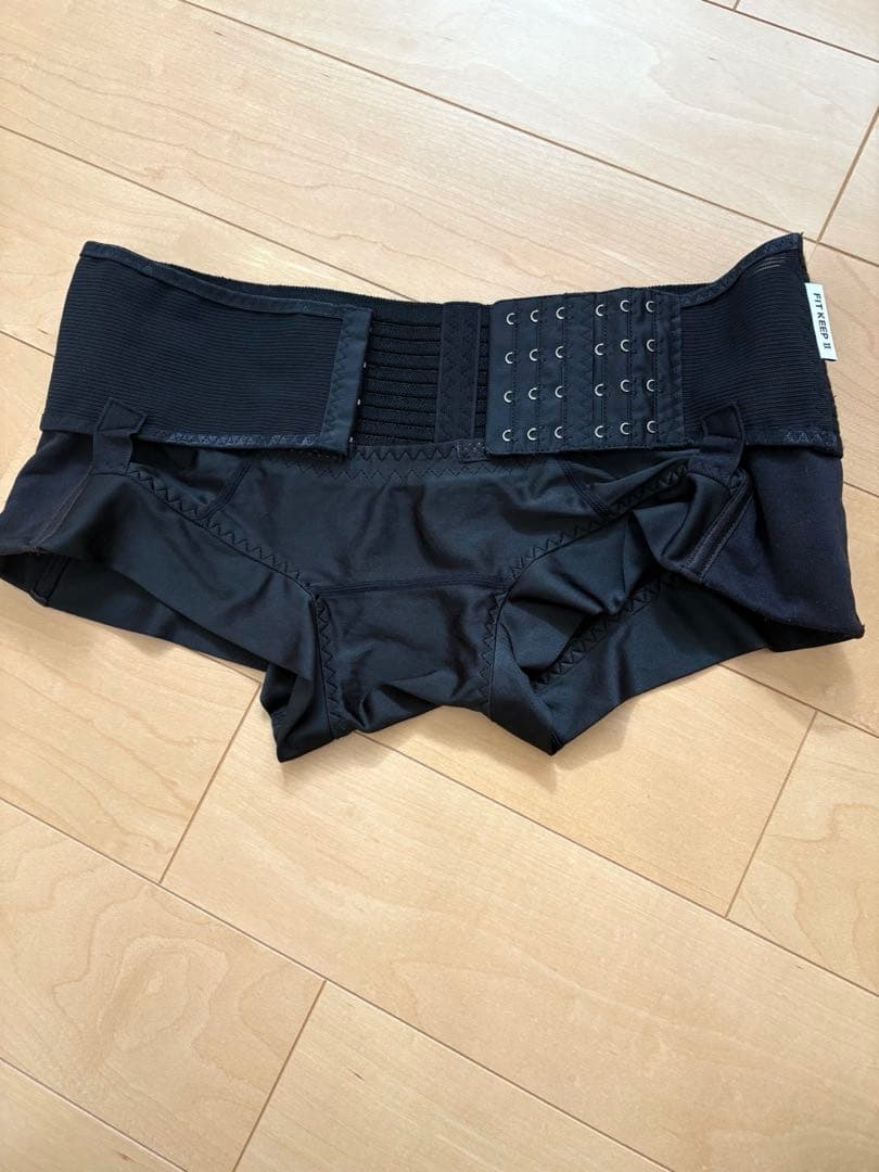 フィットキープ　Ｌサイズ フィットキープ2骨盤ベルト：Lサイズの着用感モデルAさん | CLOVERC