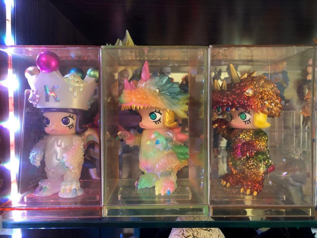 POPMART MOLLY×INSTINCTOY EROSION MOLLY