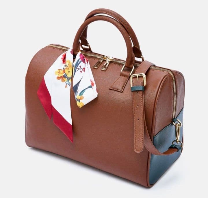 【新品未使用】BTS テテ MUTEボストンバッグ ミュートボストンバッグ V 2026年最新】bts v mute boston bagの人気アイテム - メルカリ