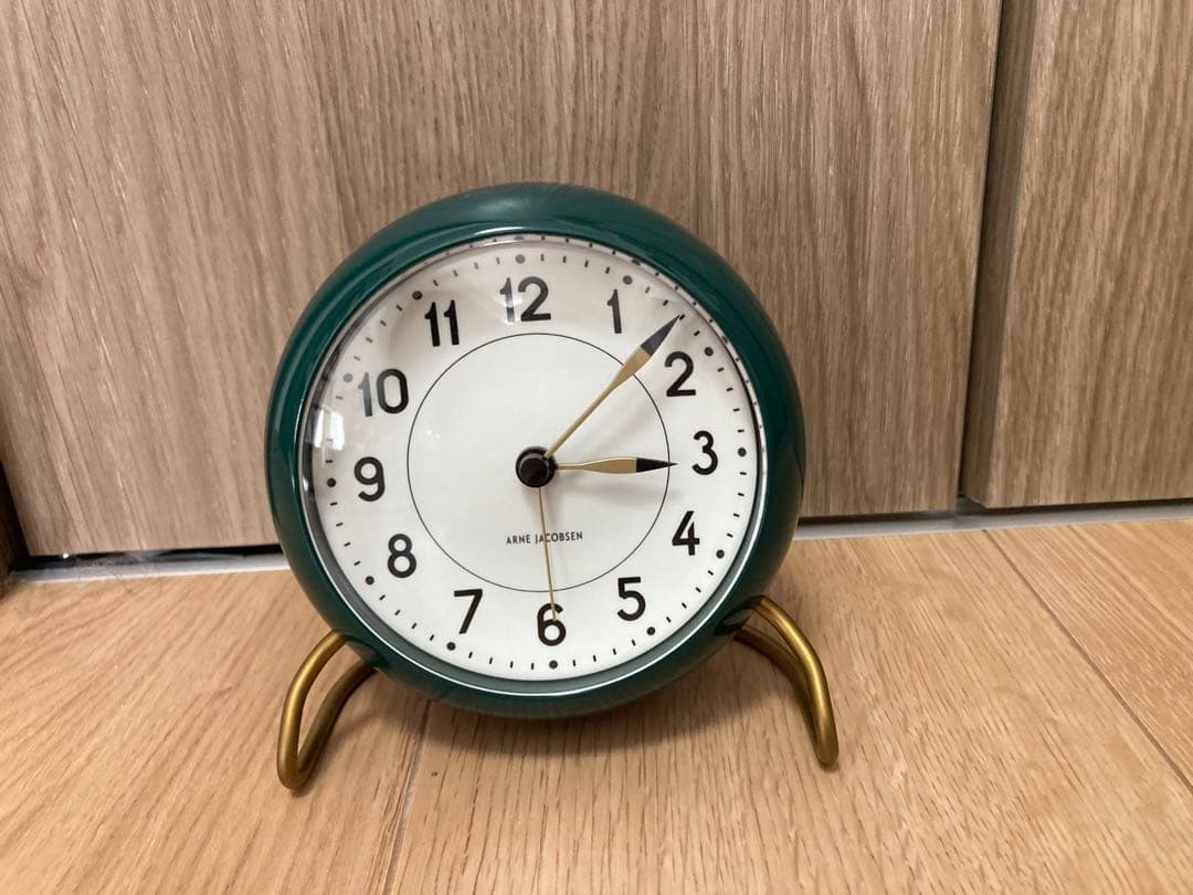 アルネ・ヤコブセン 置時計 TableClock ROMAN CLASSIC | アルネ・ヤコブセンの正規販売店 Shinc