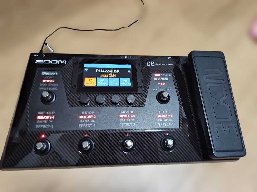 ZOOM G6 ギターエフェクター & キャリーバッグ ZOOM / G6 Multi-Effects Processor + CBG-6 純正キャリーバッグセット