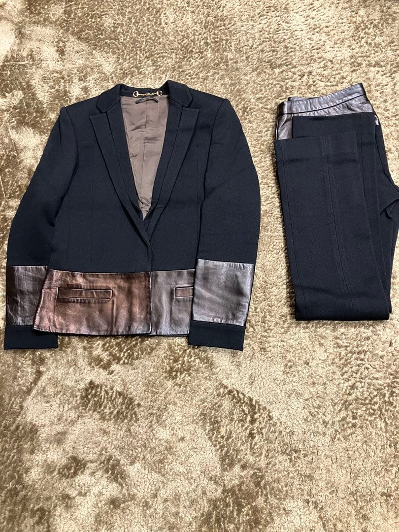 グッチ　GUCCI セットアップ　パンツスーツ　黒　ブロンズ　サイズ40