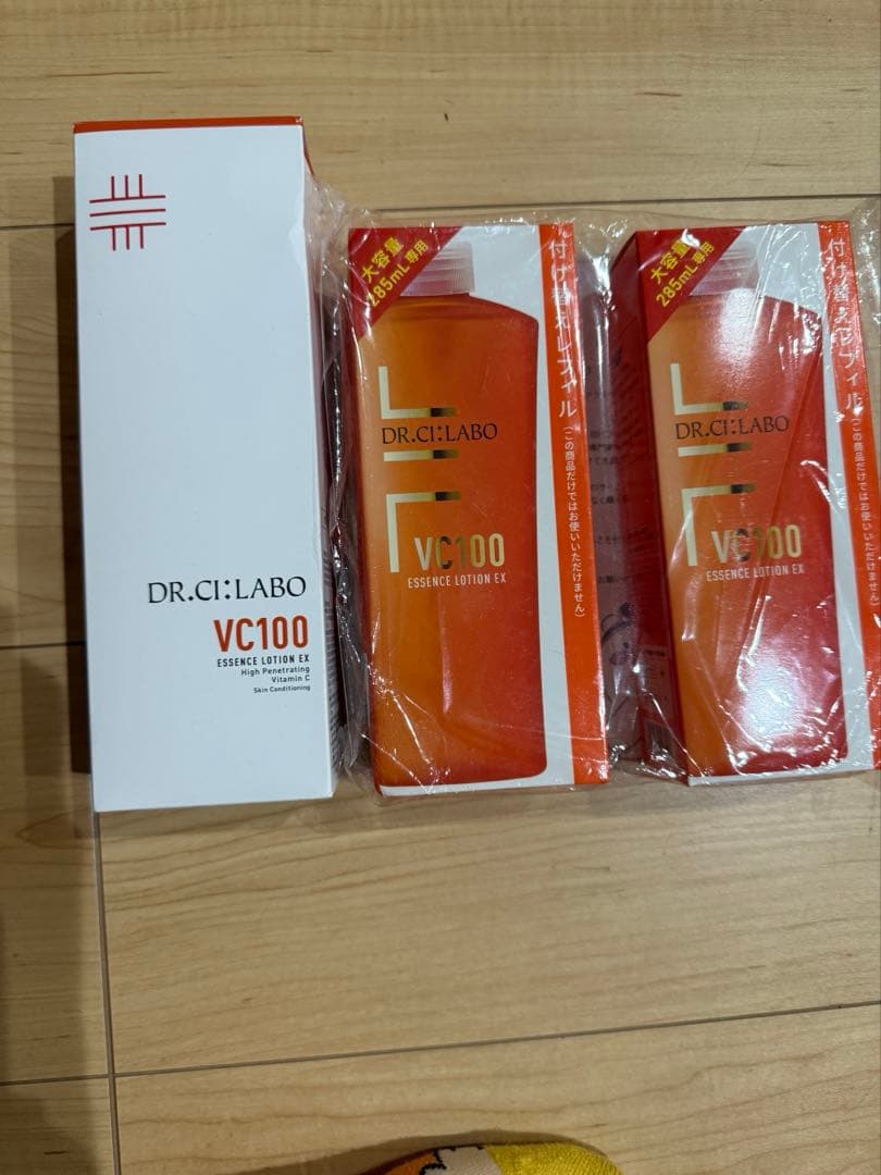 VC100 エッセンスローションEX 285ml ポンプタイプ&レフィル2本 楽天市場】DR.CI:LABO ドクターシーラボ VC100エッセンスローションEX