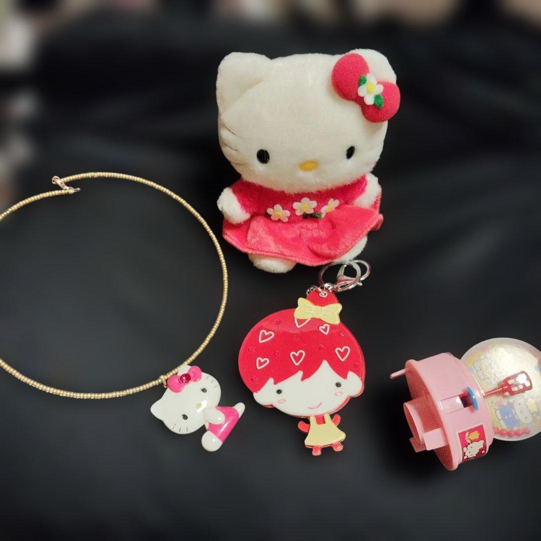 hello Kitty set ハローキティ ストラップとぬいぐるみセット 楽天市場】ハローキティ 90s しっぽ付きマスコットキーホルダー