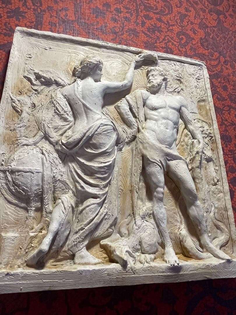 ヘラクレスの戴冠式。浅浮き彫り。Hercules. 31×29,5 cm