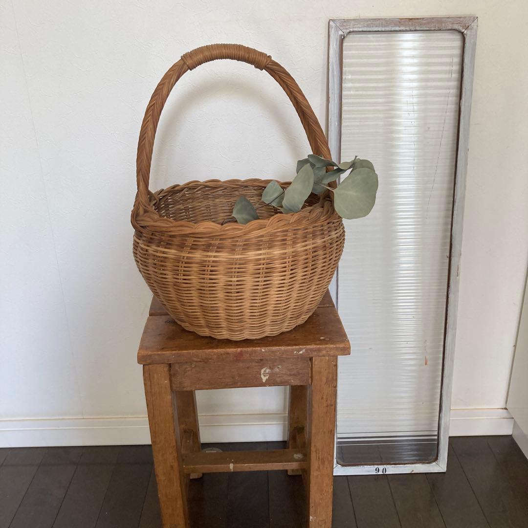 フランスパニエヴィンテージ籠　ラタン　バスケット フランス アンティーク ヴィンテージ パニエ ラタン 収穫用カゴ（小
