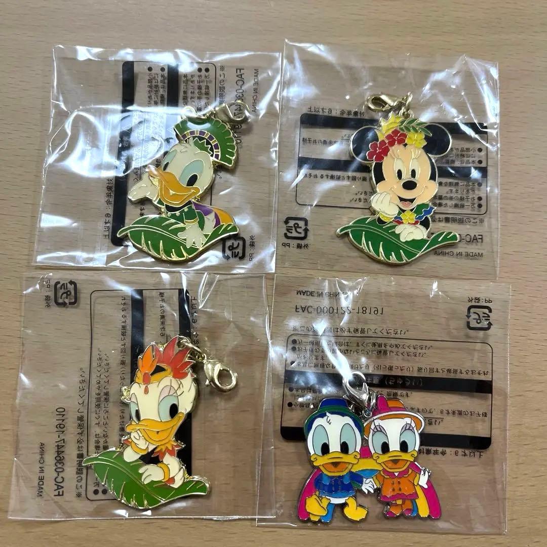 未開封】ディズニー ピンバッジ&チャーム 7点セット - メルカリ