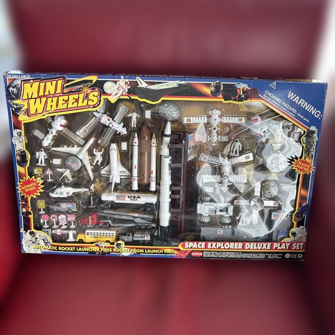 激レア・未開封・ＵＳＡ・スペースシャトル・フィギュア模型セット