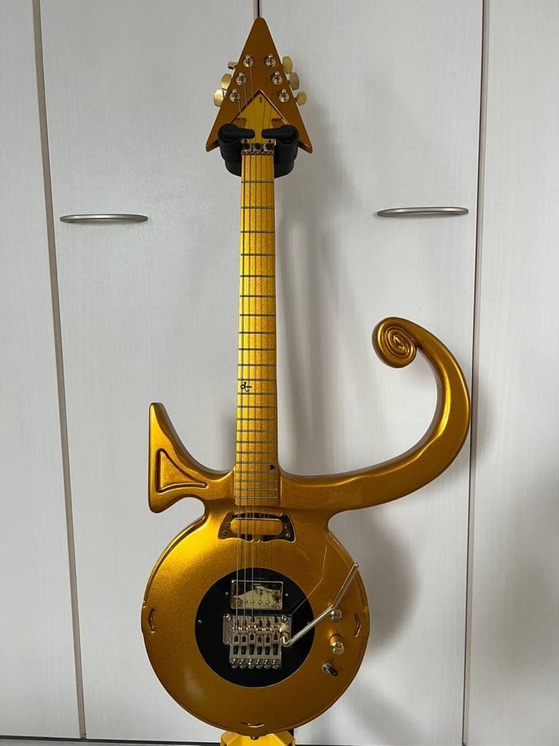 新品未使用prince レアギター　habibi シンボルギター　メンテナンス済