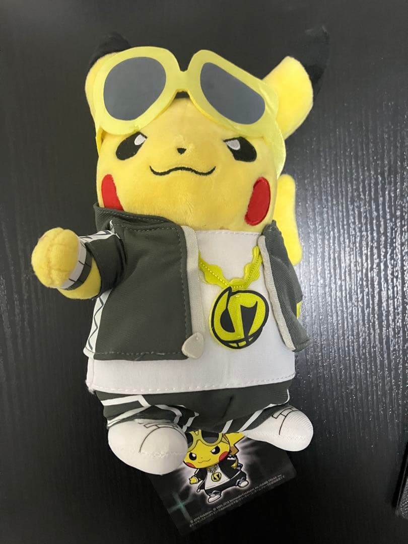 ギンガ団　グズマ　ピカチュウ　ぬいぐるみ