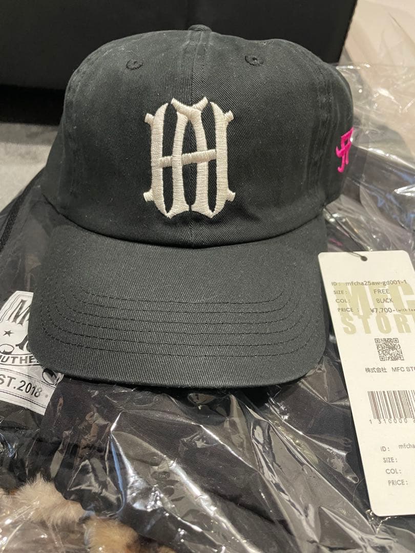 浜崎あゆみ× MFC STORE LOW CAP 黒