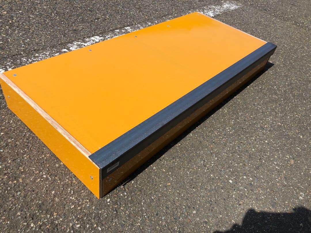 スケボーセクション　カーブボックス　マニュアル台　マニーパッド　パーク　レール