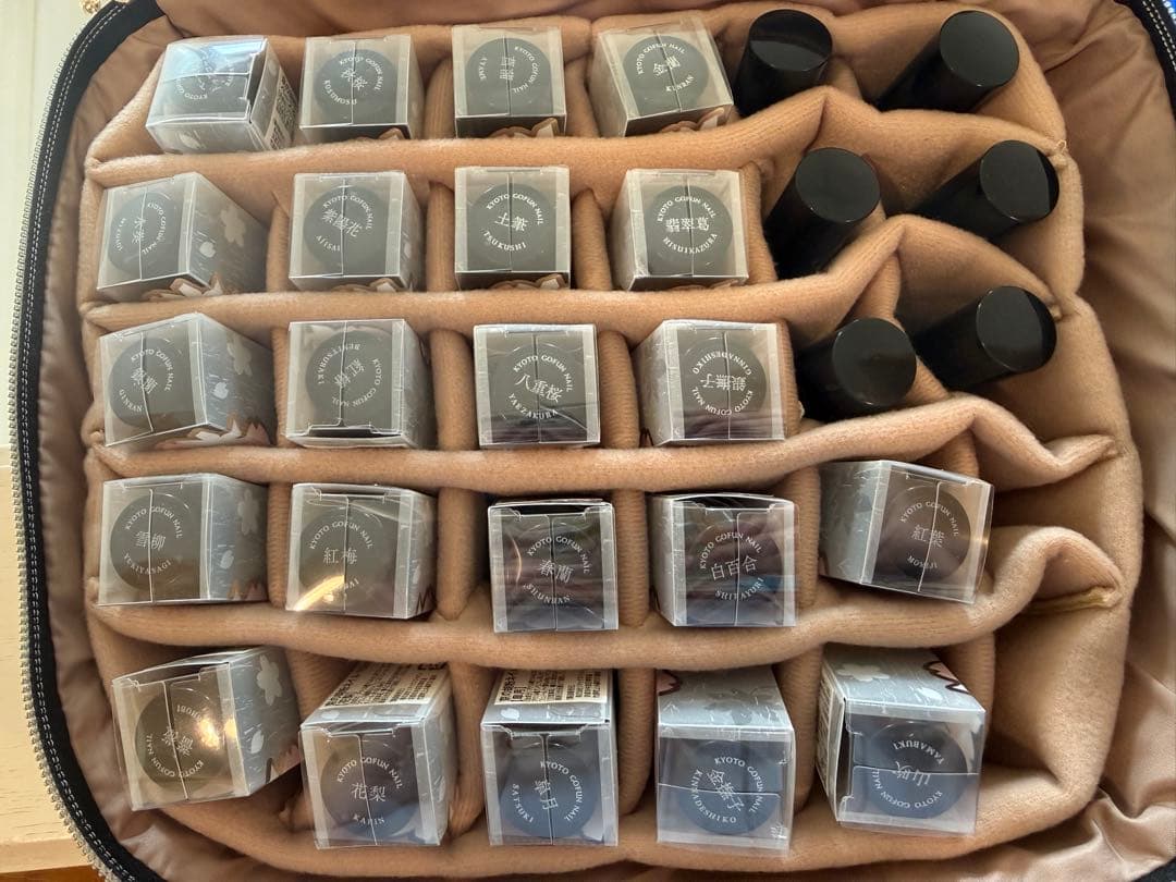 胡粉ネイルカラーセット 28本入り