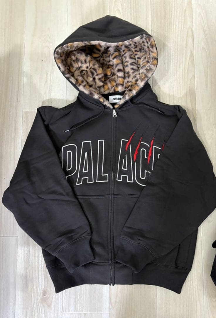 パレス　パーカー