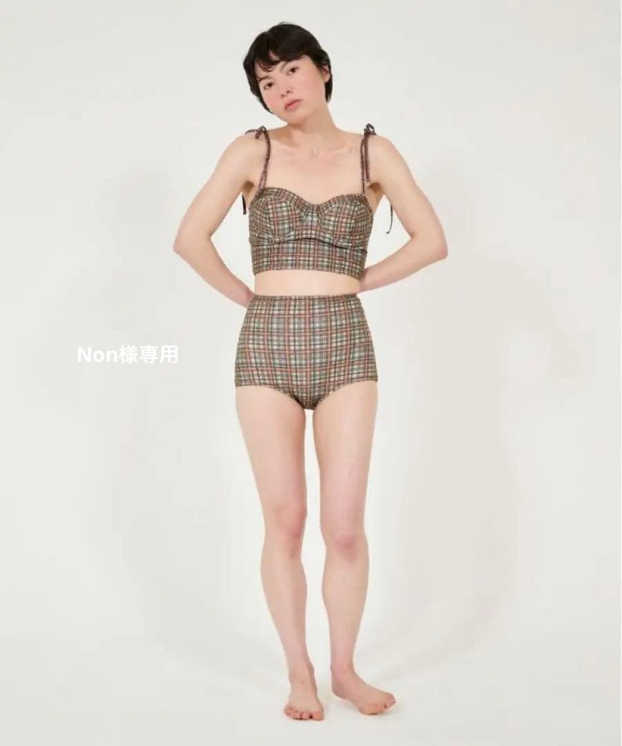 水着・ラッシュガード Non