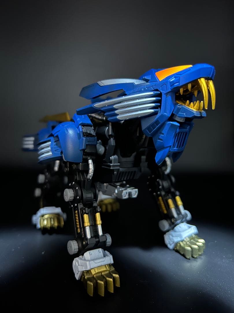 ゾイド　リアライズ　ブレードライガー　全塗装品