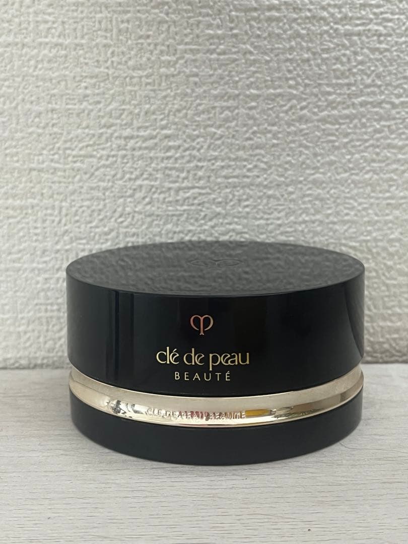 クレ・ド・ポーボーテ　フェイスパウダー