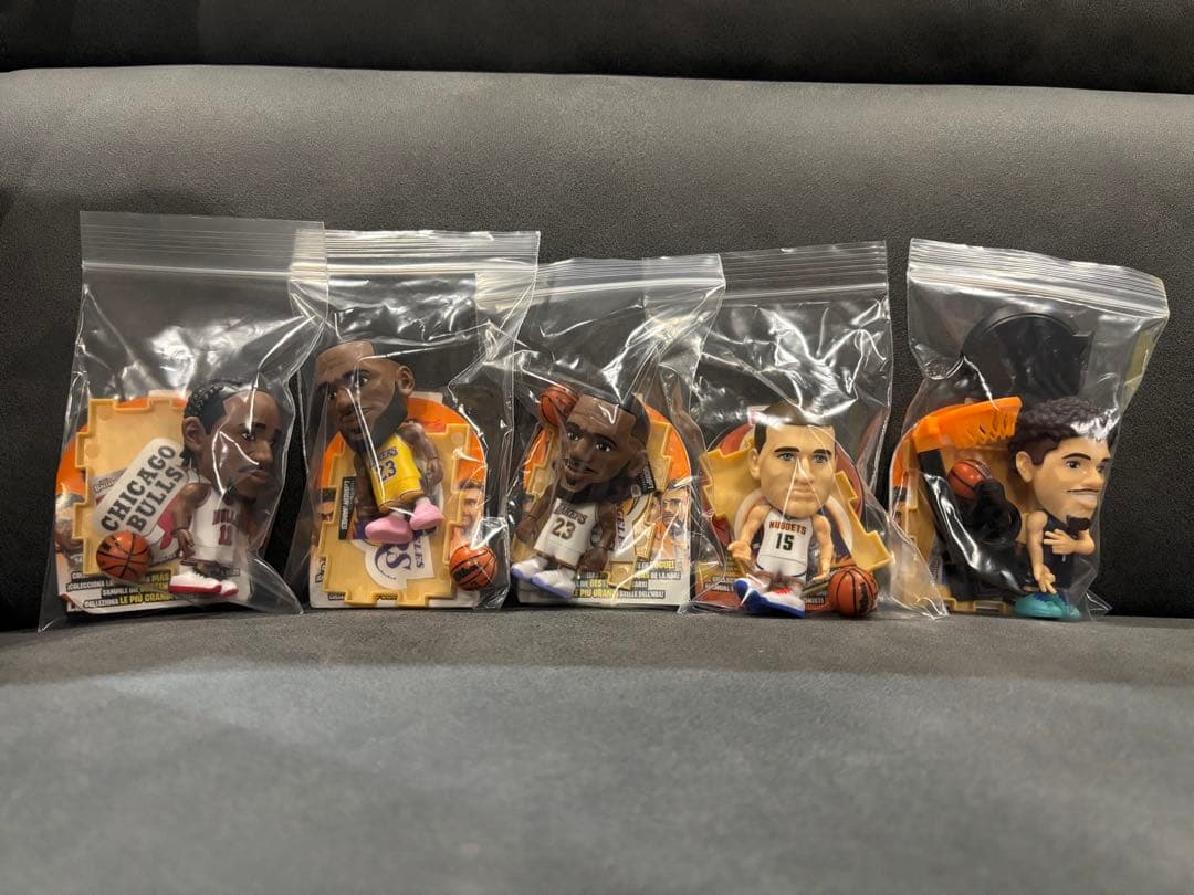 NBA BALLERS バラ売り不可 バスケファン注目！NBA選手のフィギュアがランダムで封入された「NBA
