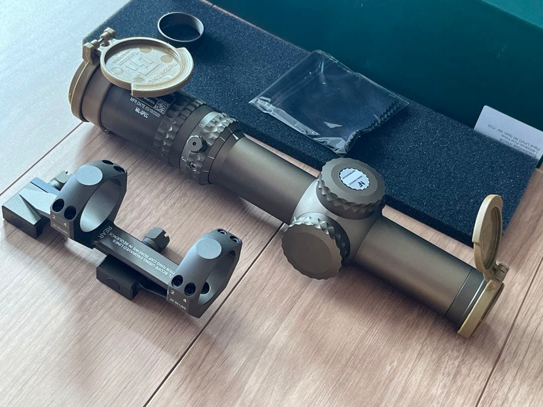 1-8x24mm FFP ショートスコープ ATACR NFエボリューションギア