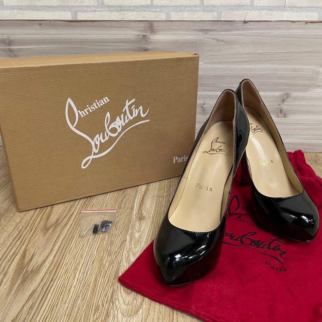 美品＊Christian Louboutin ラウンドトゥ ハイヒール　パンプス