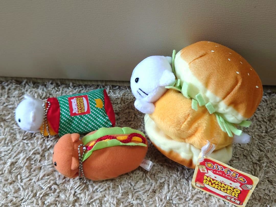 San-X にゃんこバーガー ぬいぐるみセット - メルカリ