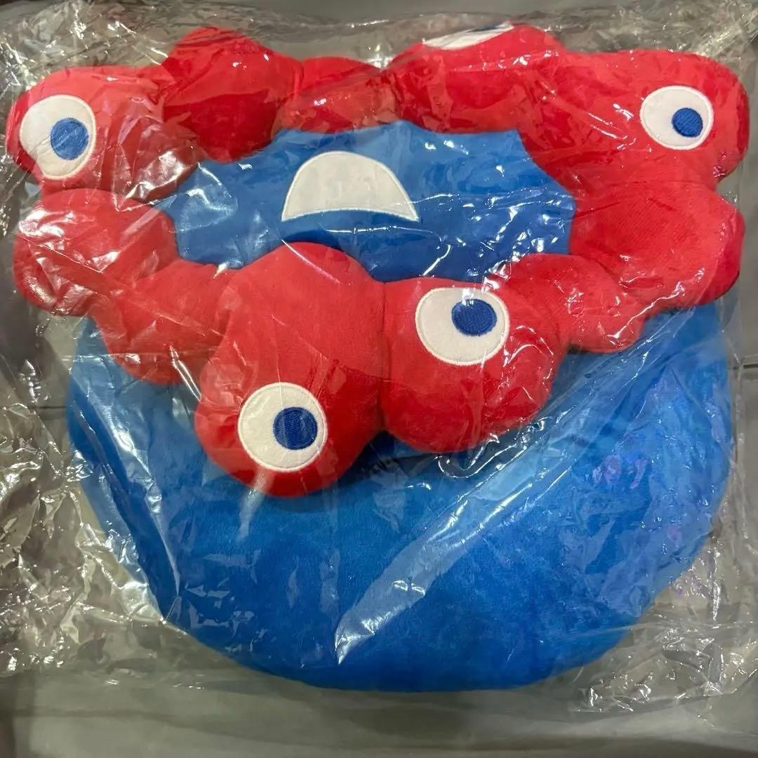 レア商品※ 台湾限定 ミャクミャク ネックピロー - メルカリ