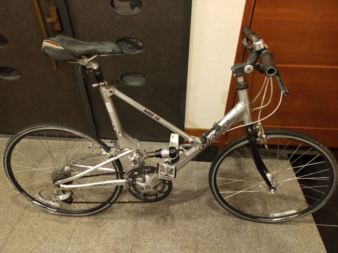 GIANT MR-4 生産終了16速 シルバー 24インチ ミニベロ 輪行袋付 GIANT ジャイアント MR4 R Mサイズ 24インチ フォールディングバイク