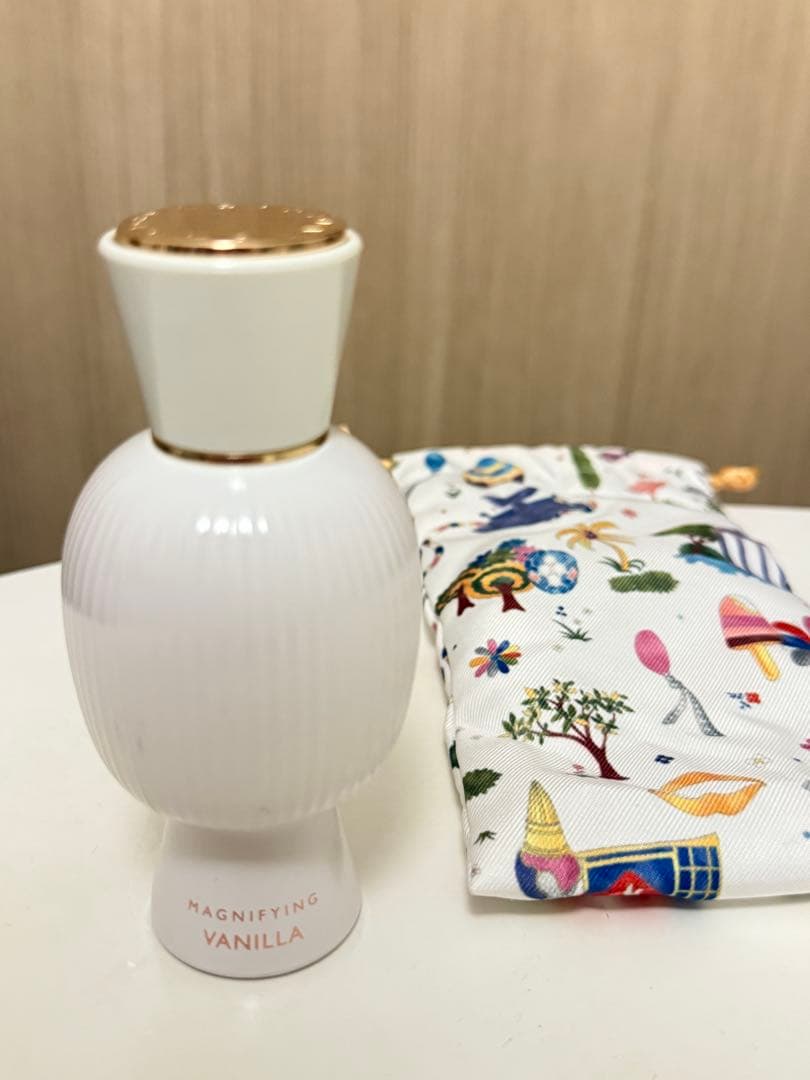 ブルガリ香水アレグラ　バニラ オードパルファム　マグニファイング バニラ